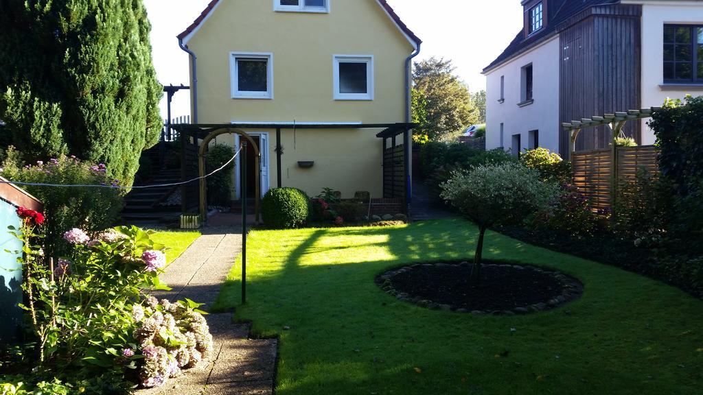 Ferienhaus Am Hasselberg Husum Husum  Buitenkant foto